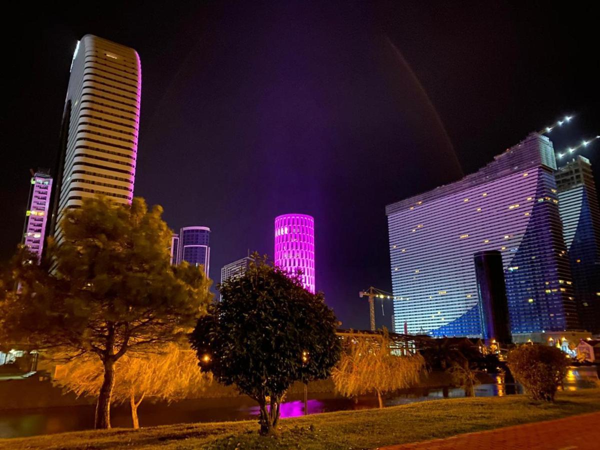 Orbi Hotel バトゥーミ エクステリア 写真
